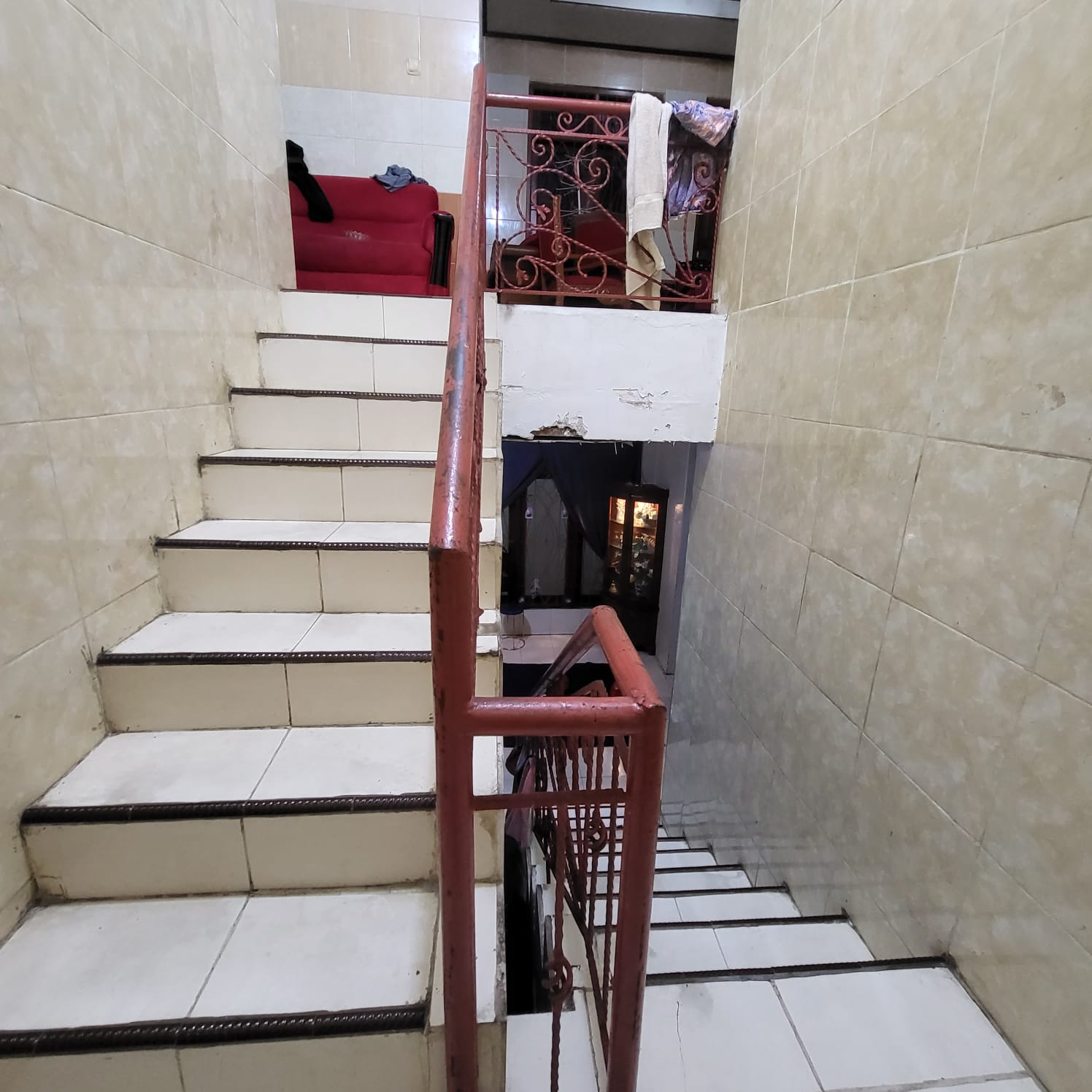 Dijual Rumah Toko 2 Lantai Susukan, Ciracas, Jakarta Timur