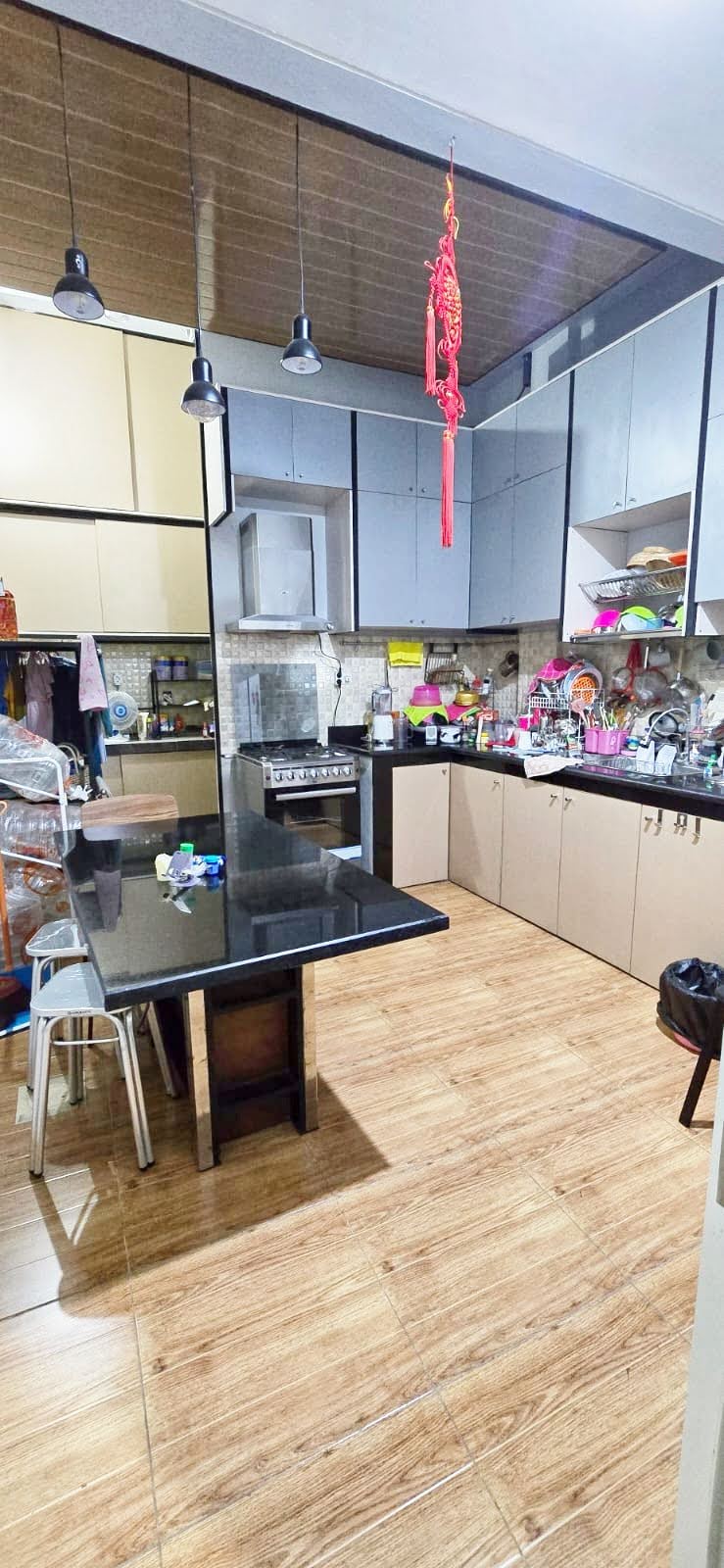 Jual Rumah GREENLAKE Full Furnish Surabaya Barat