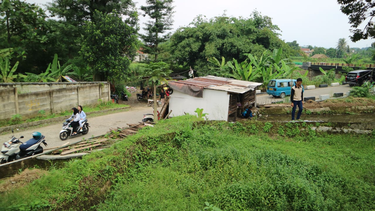 Dijual cepat Tanah dan Empang kawasan Cihideung Hilir