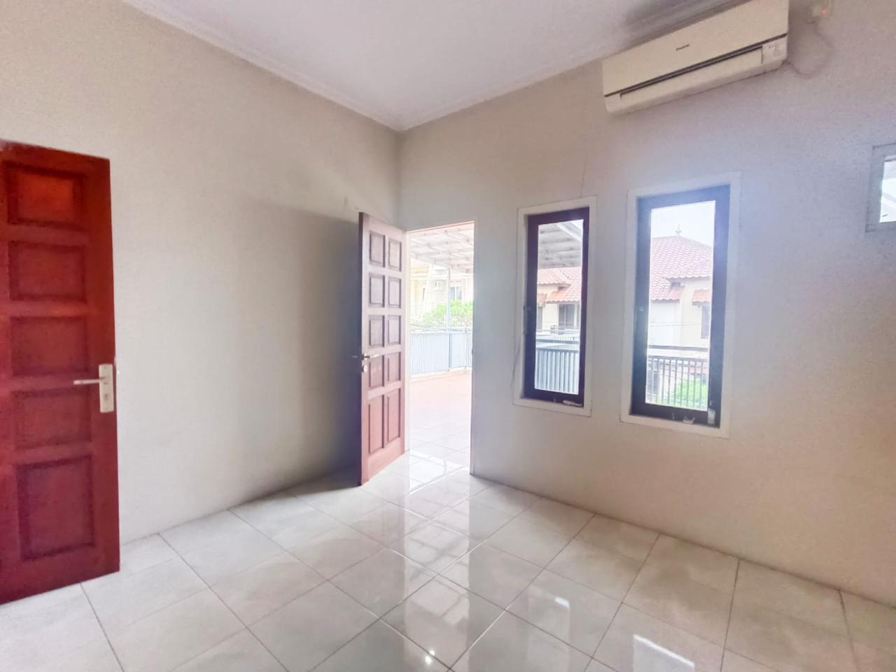 Dijual rumah komplek di Limo, Depok, Jawa Barat