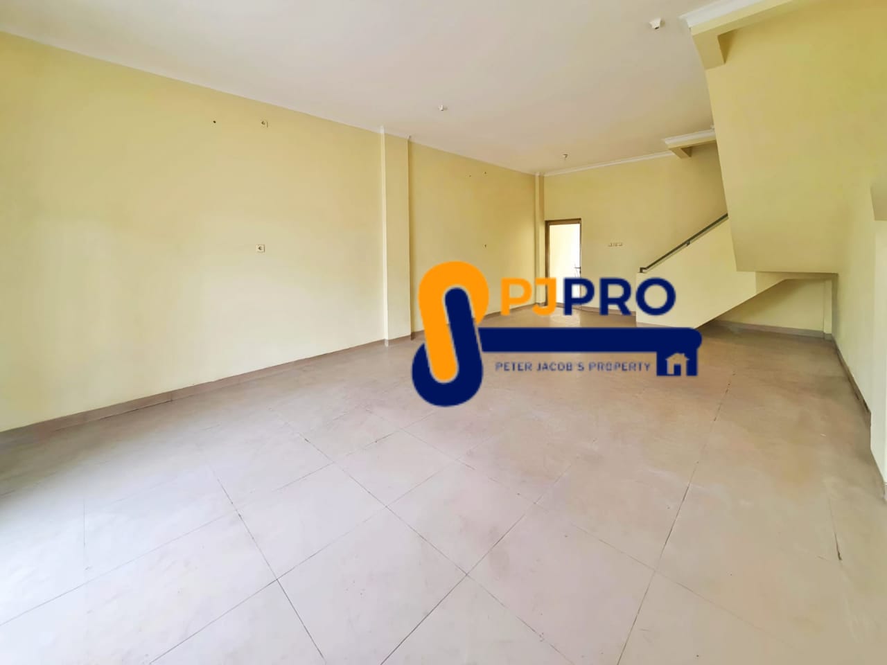 Disewa Ruko Siap Pakai dengan Traffic Ramai di Sentra Niaga