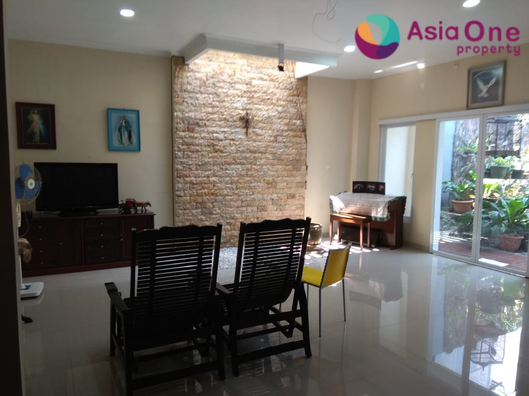Dijual rumah minimalis asri di Villa Melati Mas Tangerang