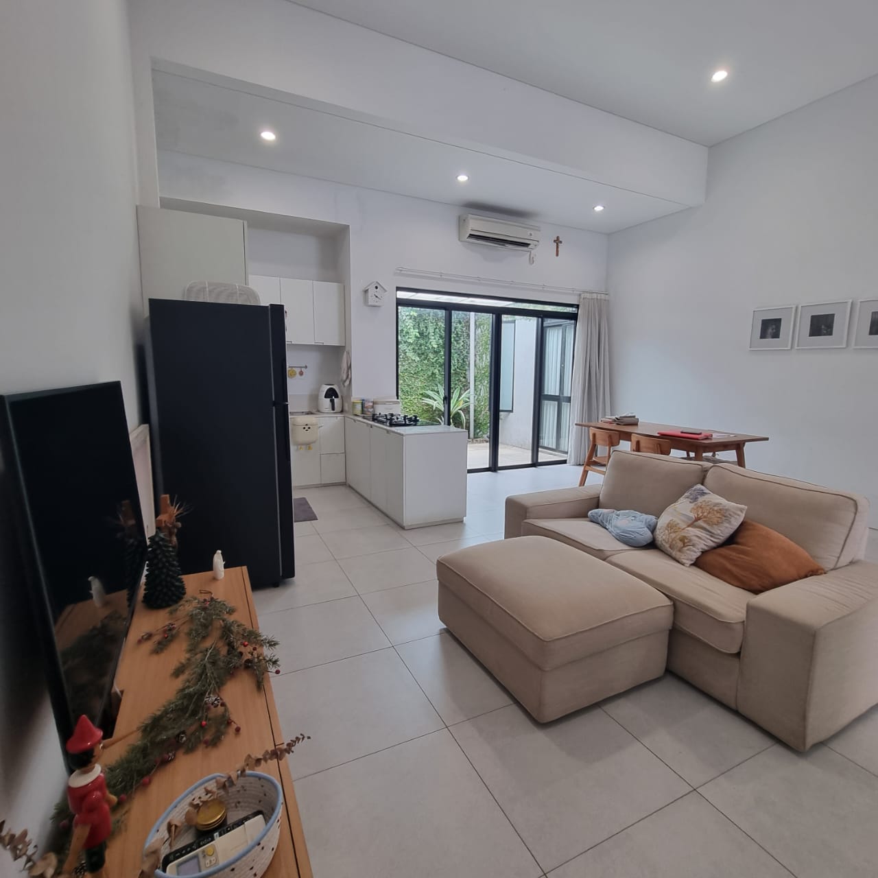 𝙁𝙊𝙍 𝙎𝘼𝙇𝙀 Rumah Apik dan Homie di Kota Baru Parahyangan