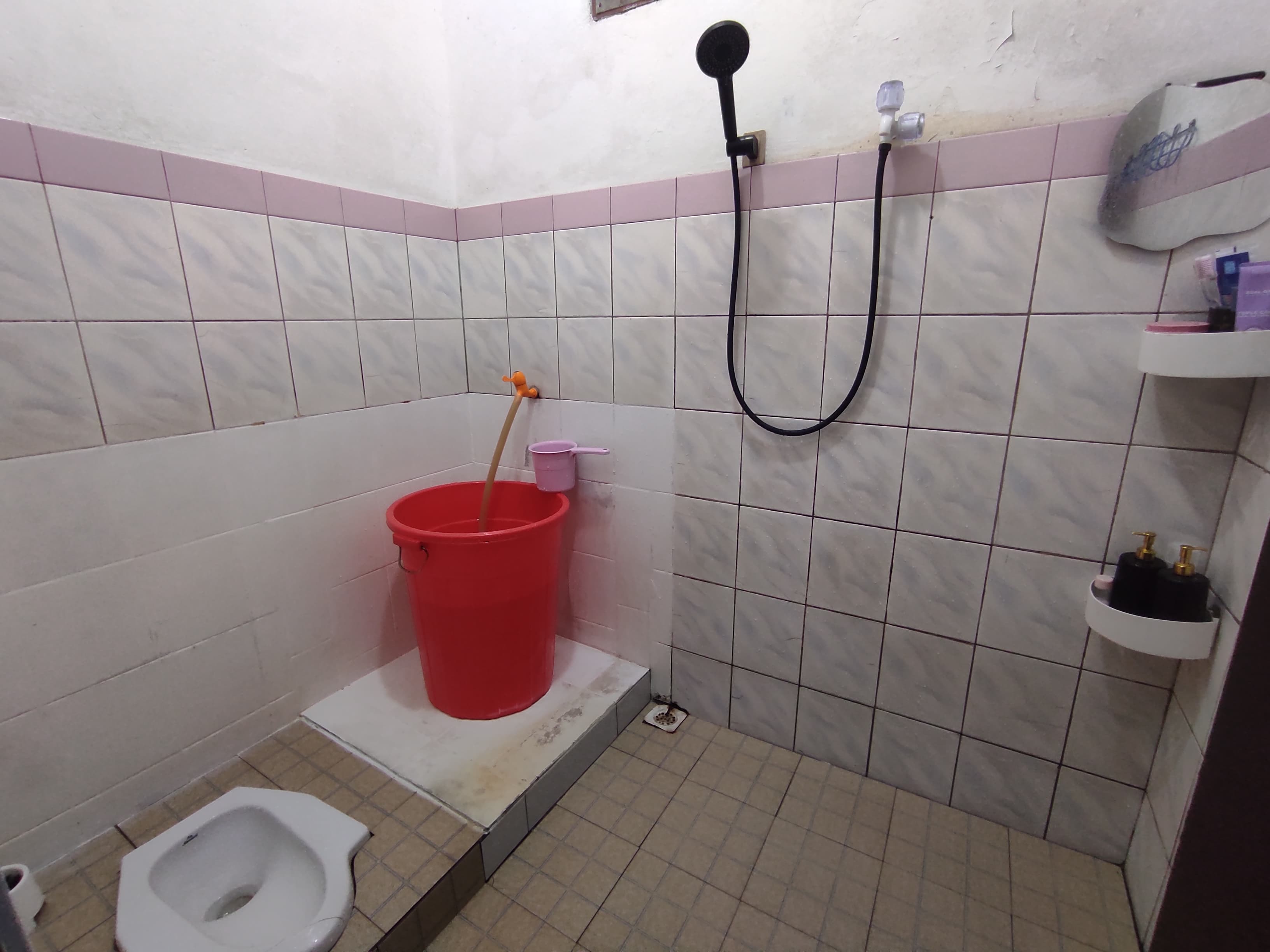 🏡 Rumah Strategis di Cilangkap, Depok – Bonus TV!🎁