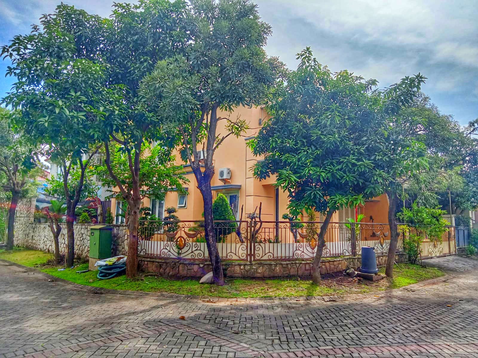 JUAL Rumah WISATA BUKIT MAS 2 LUXEMBOURG, Full Furnish Siap HunI