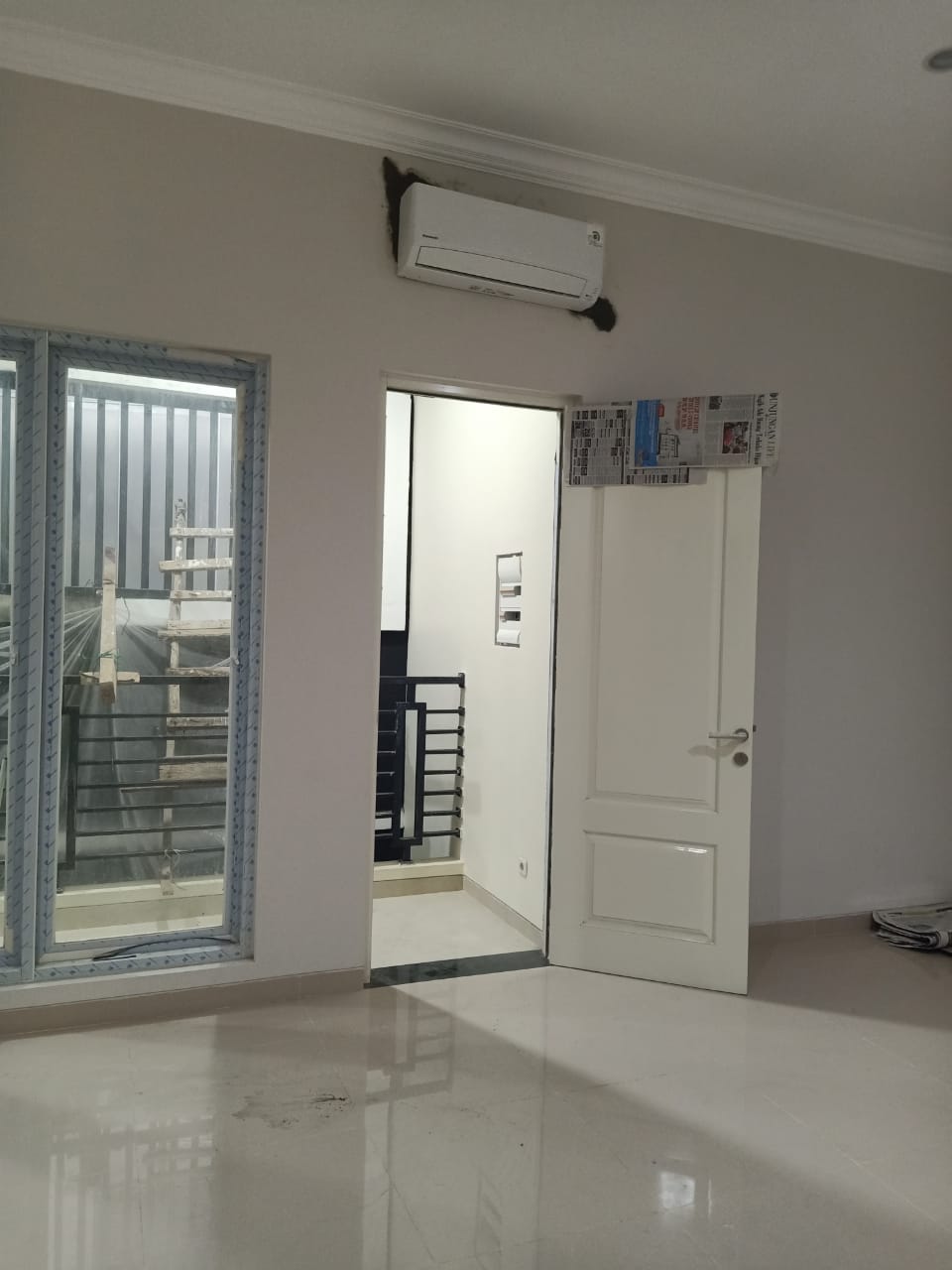 Disewakan Rumah GRAHA FAMILI Blok L Surabaya Barat