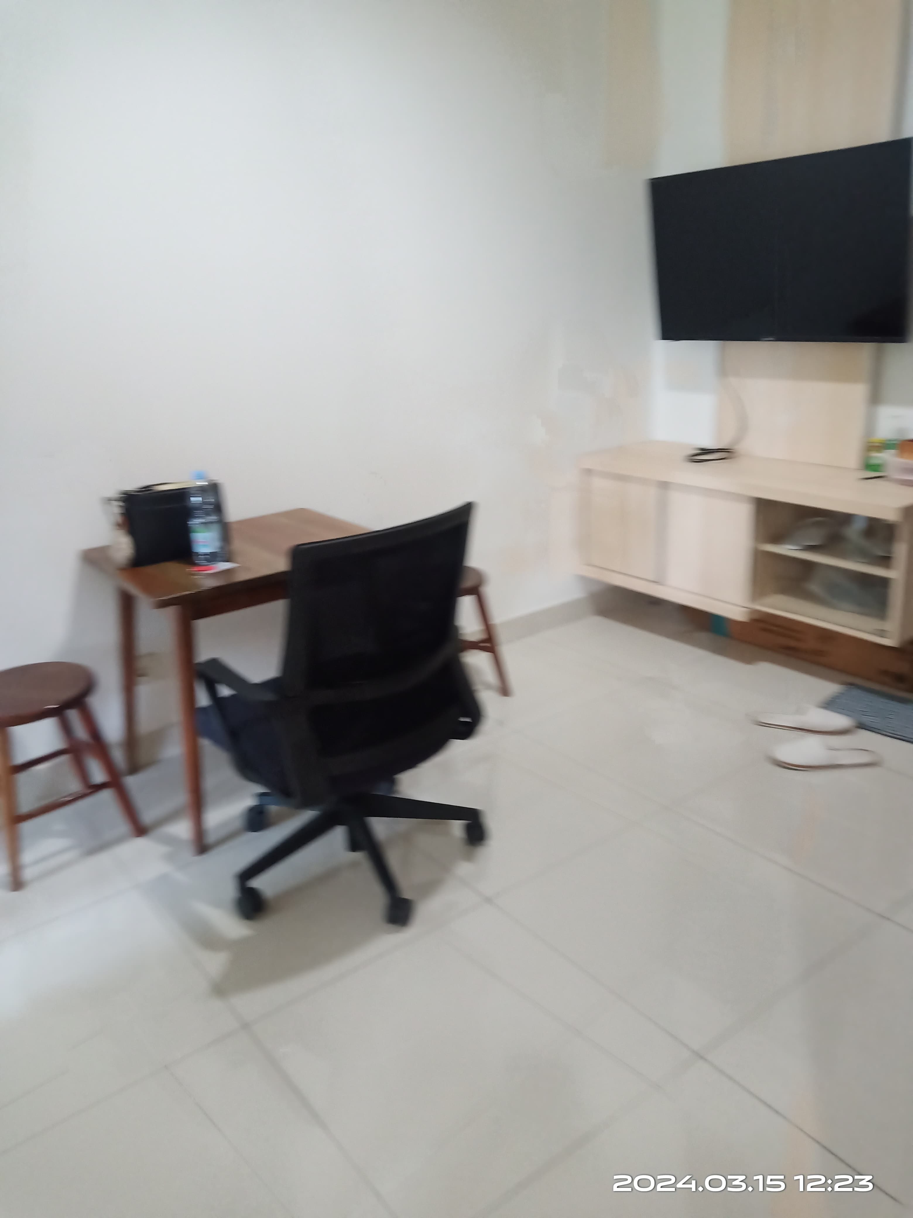 Disewa apartemen The Kensington Tower Dallington 1BR siaphuni