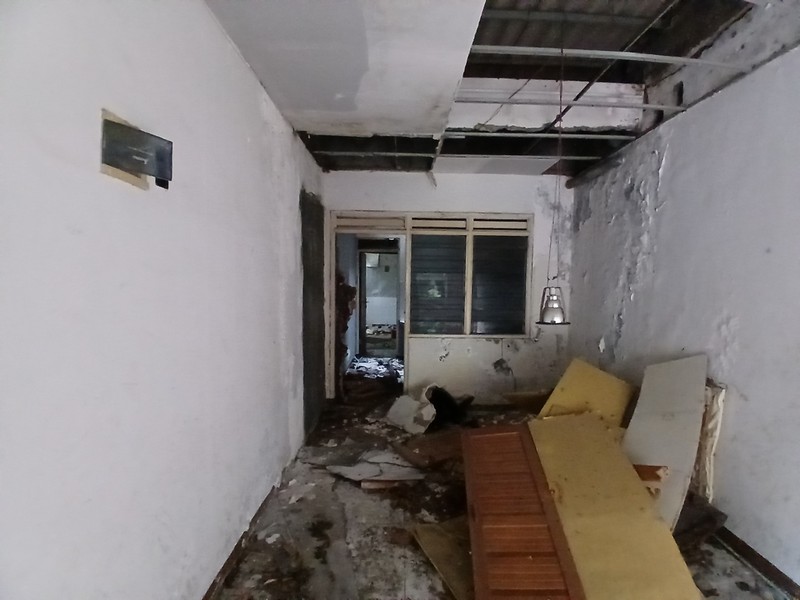 Murah Jual Rumah hitung Tanah SHM di Nirwana Eksekutif, Surabaya