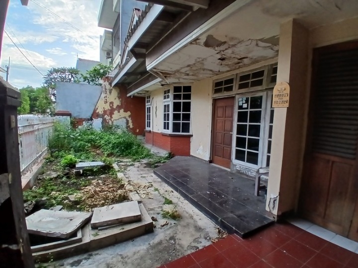 Murah Jual Rumah hitung Tanah SHM di Nirwana Eksekutif, Surabaya