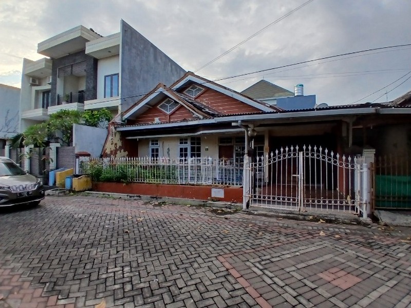 Murah Jual Rumah hitung Tanah SHM di Nirwana Eksekutif, Surabaya
