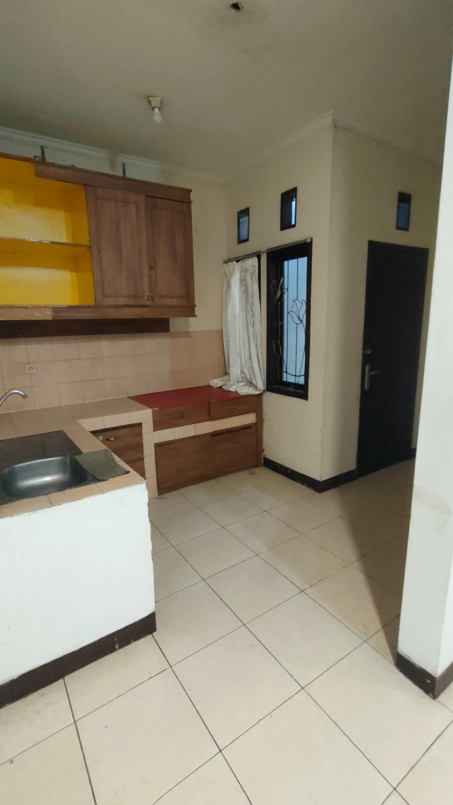 Disewakan Rumah Di Sariwangi Atas