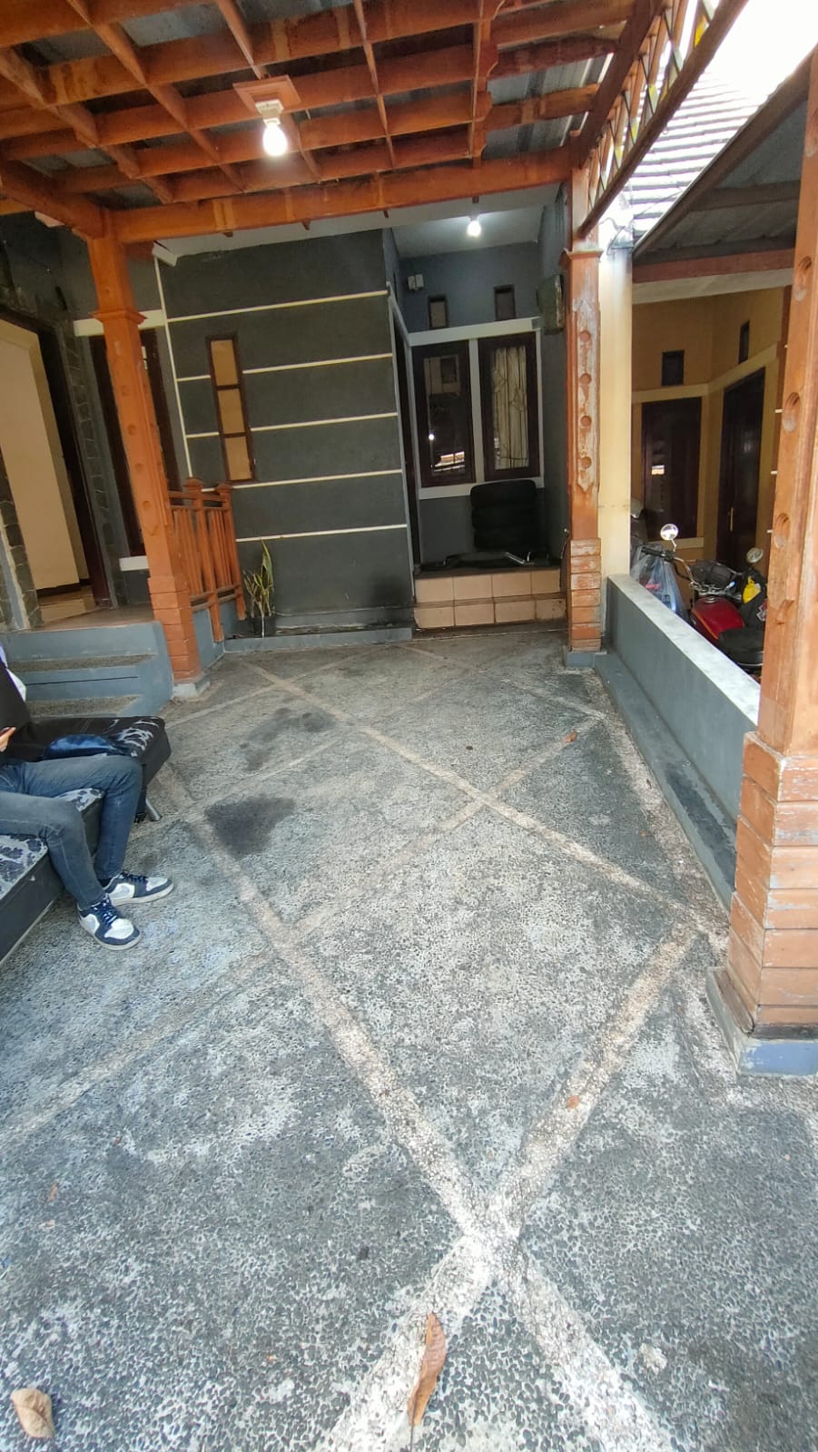 Disewakan Rumah Di Sariwangi Atas