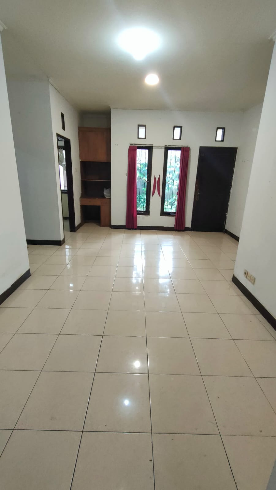 Disewakan Rumah Di Sariwangi Atas