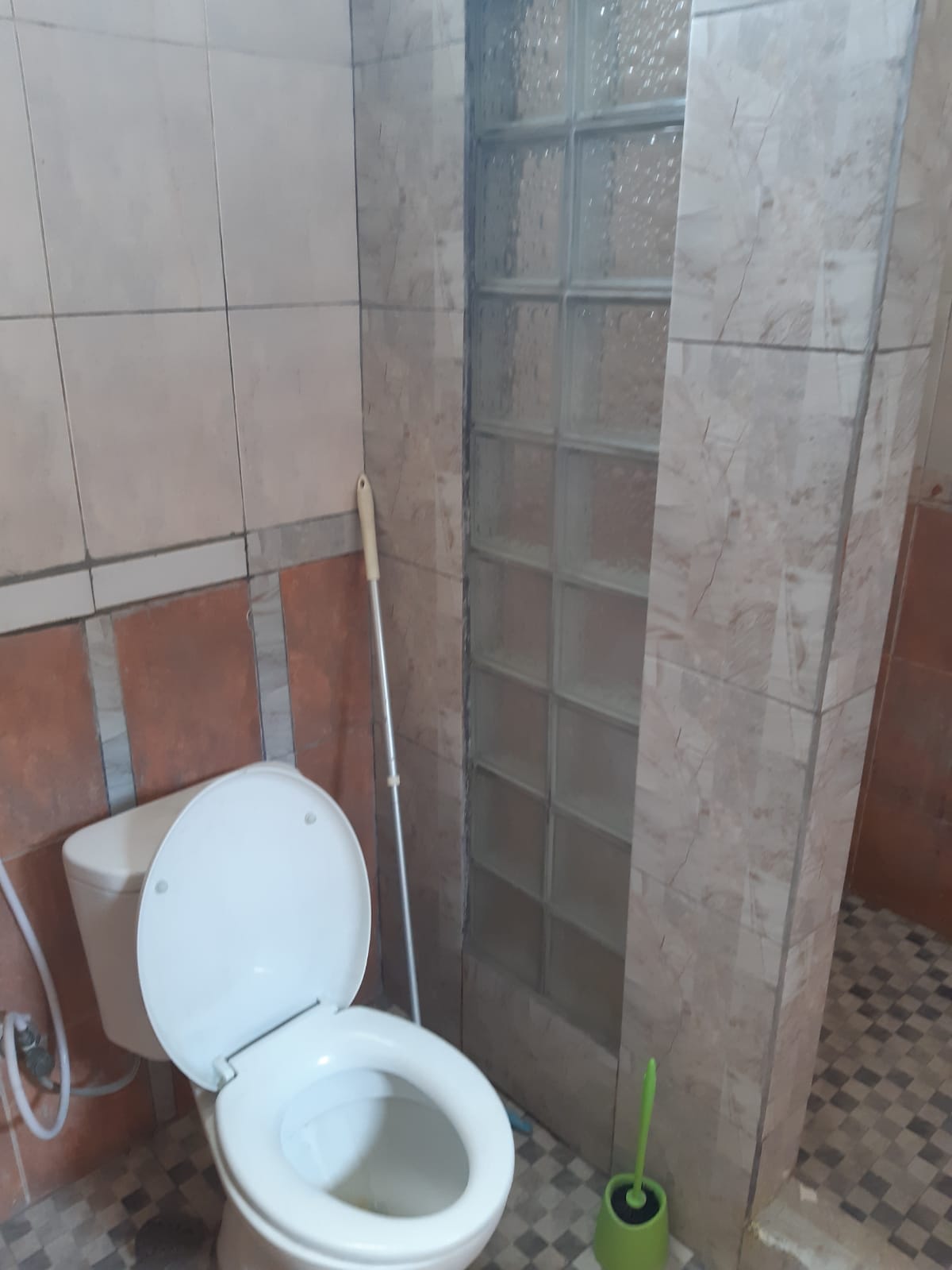Dijual rumah dekat masjid di Cempaka Baru, Kemayoran, Jakarta