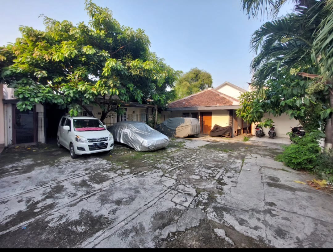 Dijual tanah bonus bangunan Di raya Kebon Jeruk, Jakarta Barat