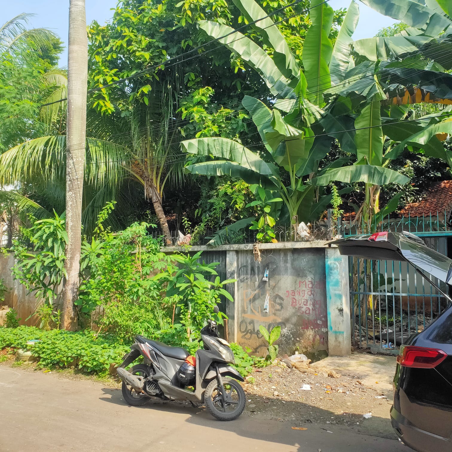 Dijual bu diatas sedikit Njop tanah hunian di Permata Hijau