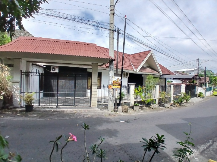 Jual Cepat Harga Murah Rumah SHM di Manukan Mukti Surabaya