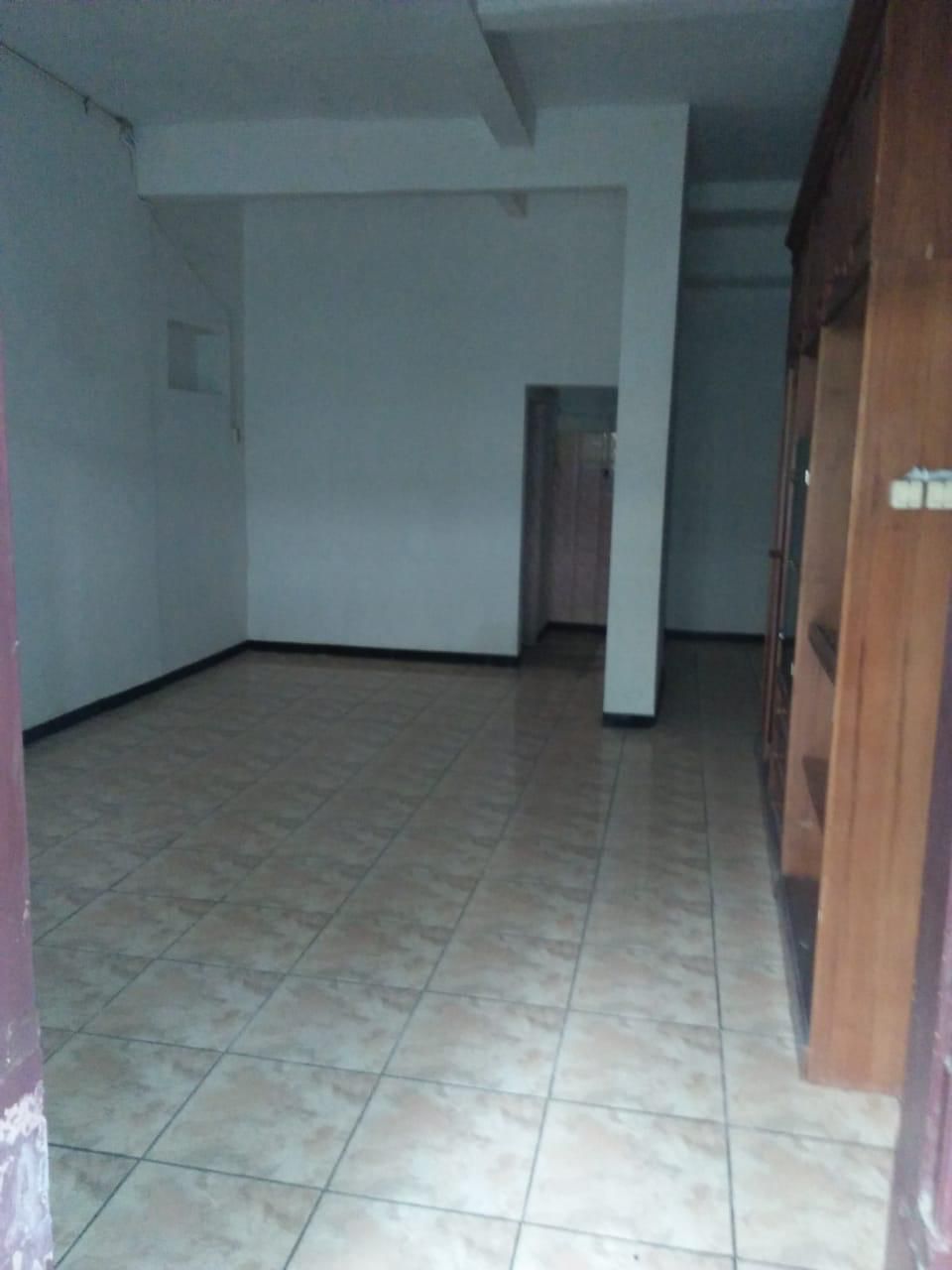 Disewakan rumah 2 akses bisa untuk kantor area Kayu Putih