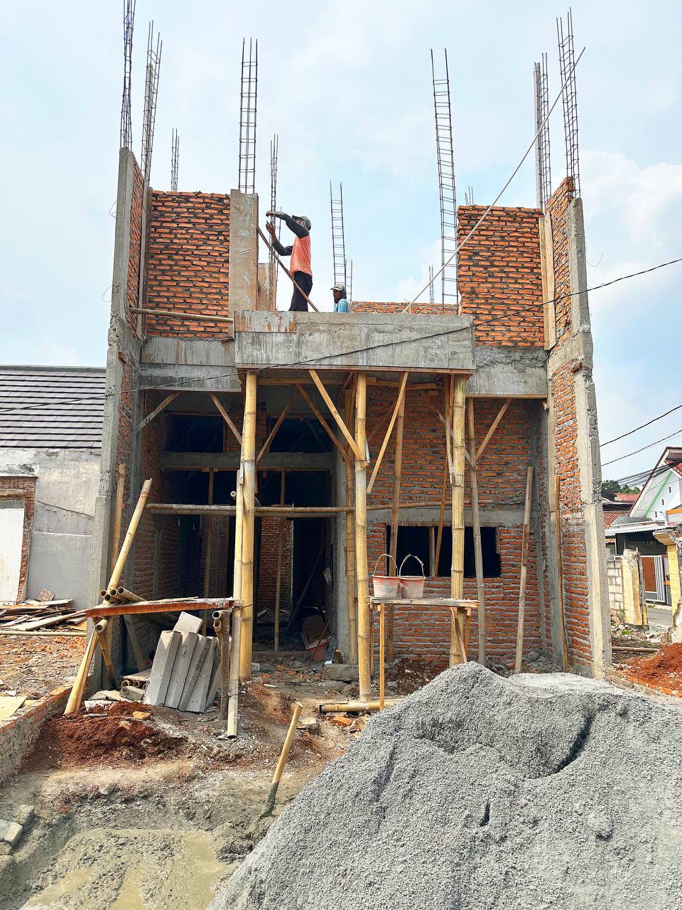 Hunian exclusive di lokasi emas Ceger Cipayung Jakarta Timur
