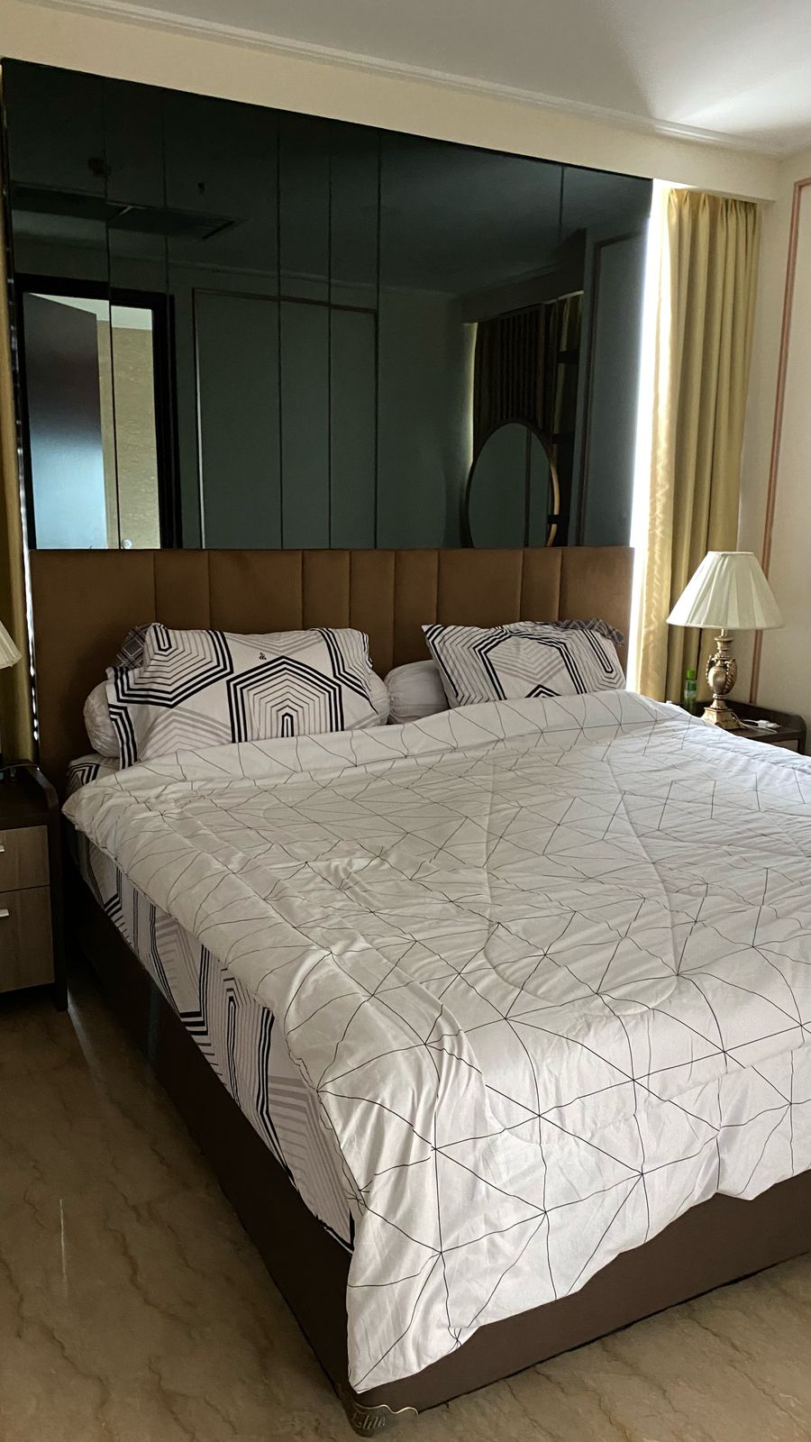 Disewakan joint unit spesial apartemen Menteng Park tower Emeral