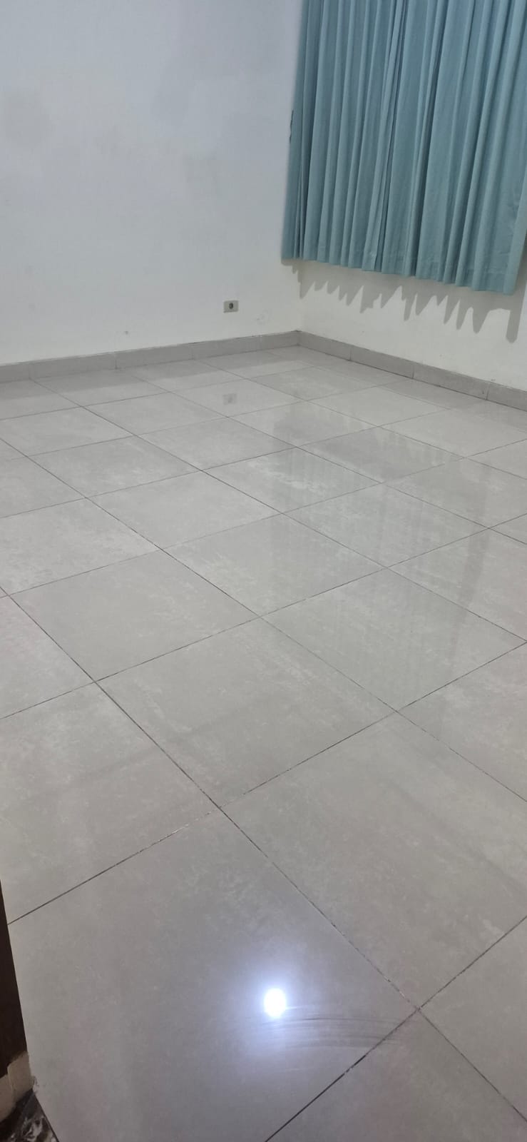 Sewa rumah bisa untuk kantor di area Kayu Putih, Jakarta Timur