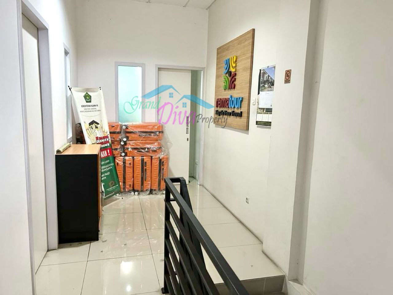 DIJUAL CEPAT RUKO DI PINGGIR JALAN RAYA PONDOK GEDE JAKARTA TIMU