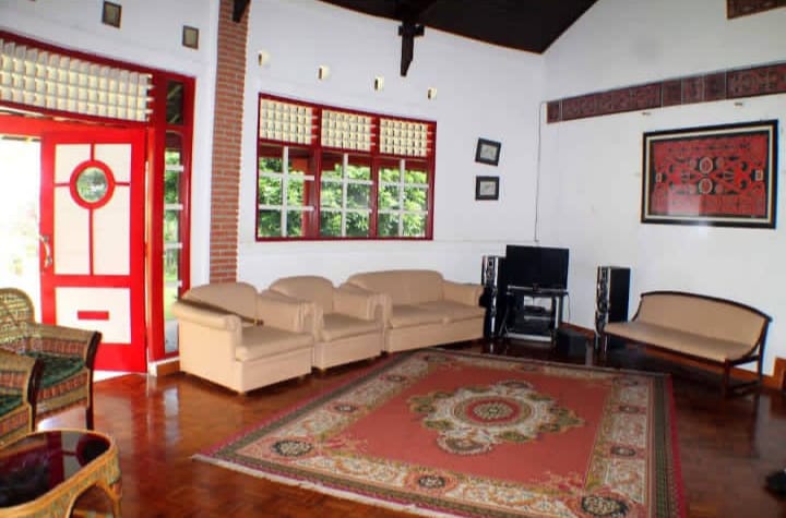 Dijual rumah villa di Cisarua, Kabupaten Bogor, Jawa Barat