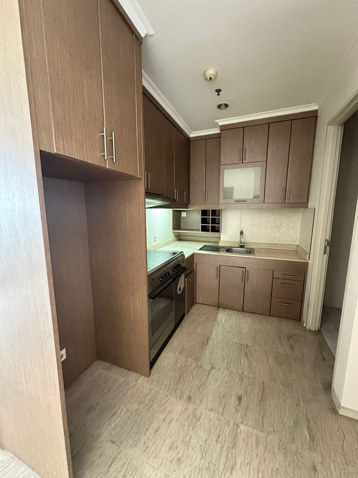 Dijual apartemen 2 plus 1 bedrooms Sudirman Fx