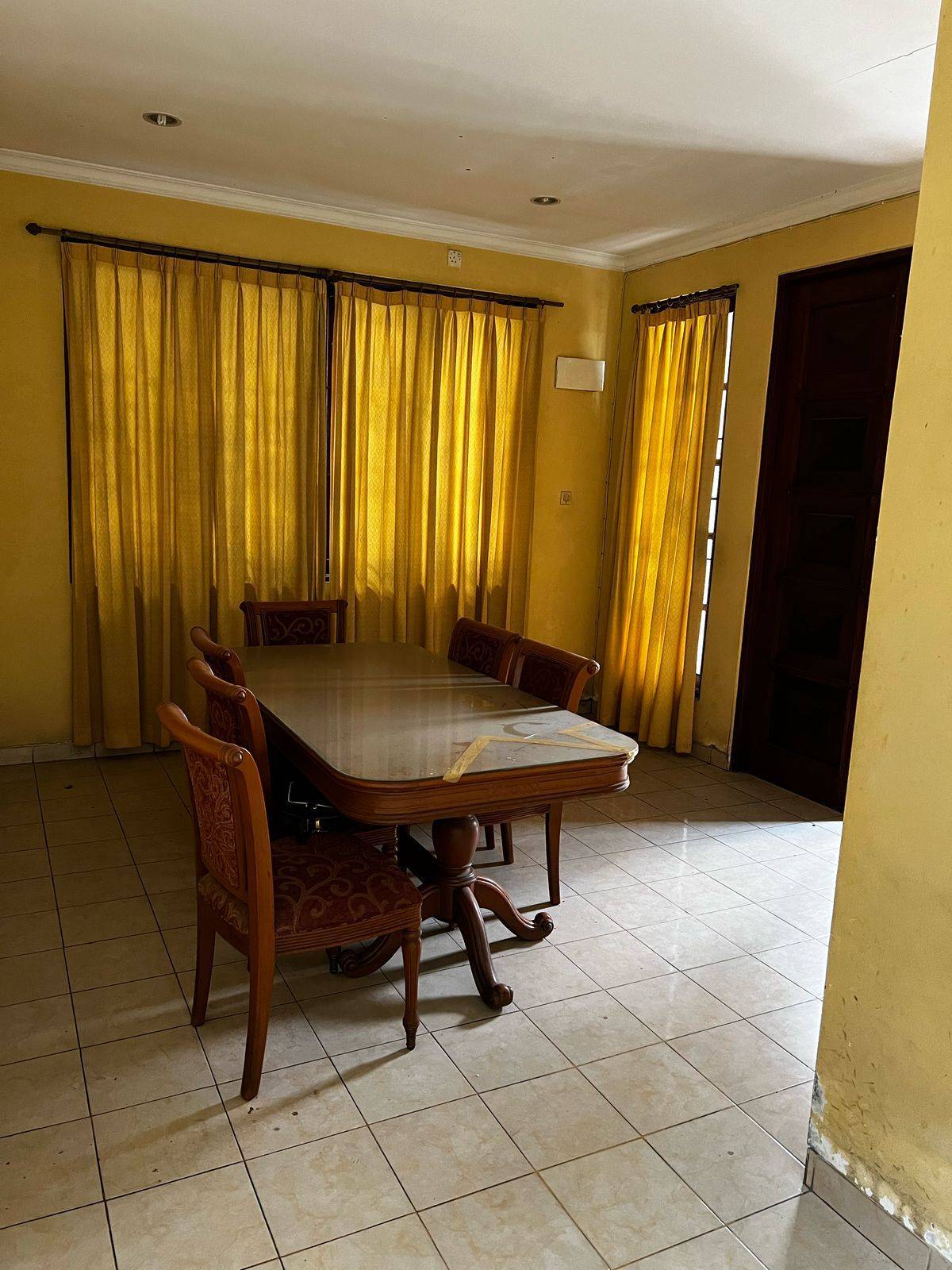 Dijual Rumah 2 Lantai di Dukuh Atas, Menteng, Jakarta Pusat