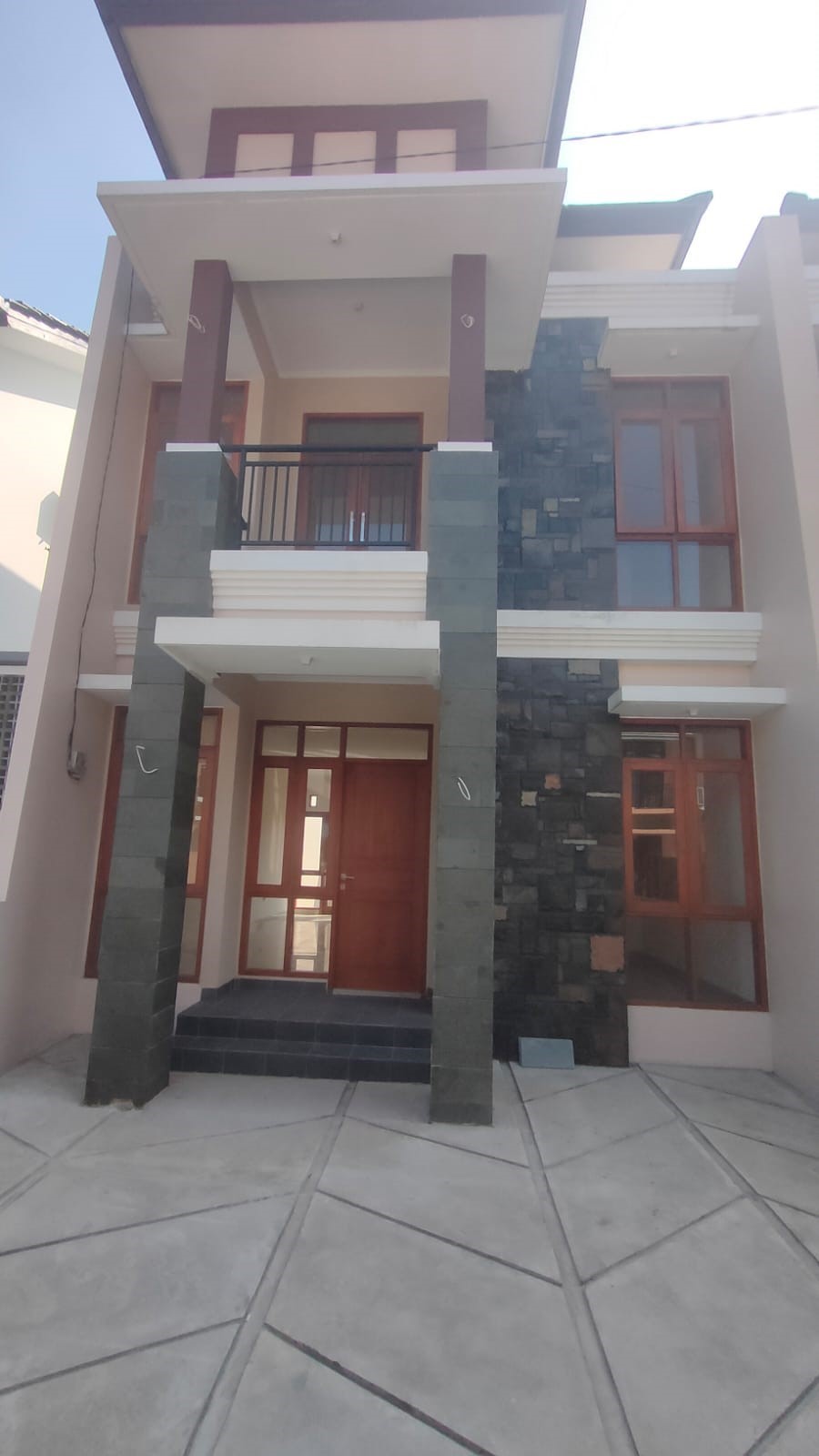 Rumah Minimalis Modern Harga Mulai Rp. 1,2 M di Buah Batu Bdg