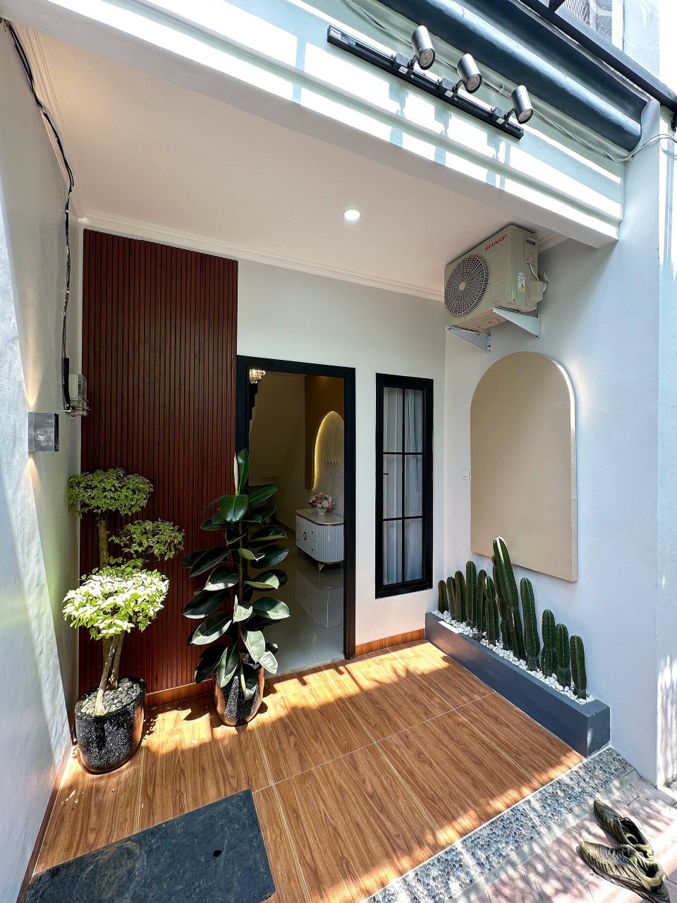 Rumah modern siap huni Utan Kayu Matraman Jakarta Timur