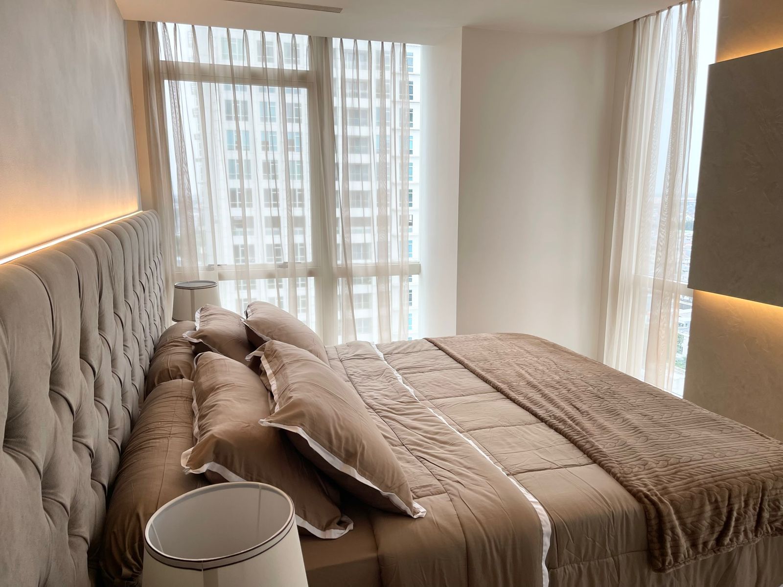 Dijual Apartemen The Kensington Royal Suits  Kelapa Gading