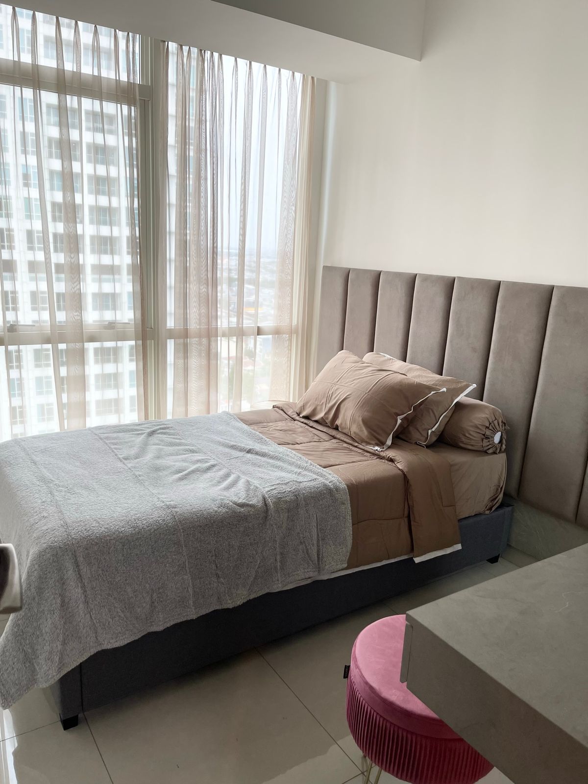 Dijual Apartemen The Kensington Royal Suits  Kelapa Gading