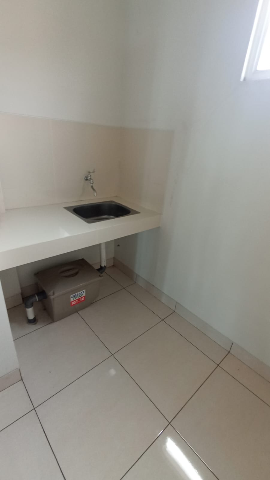 Dijual ruko Burgundy Sumarecon Bekasi Jl. Raya Perjuangan