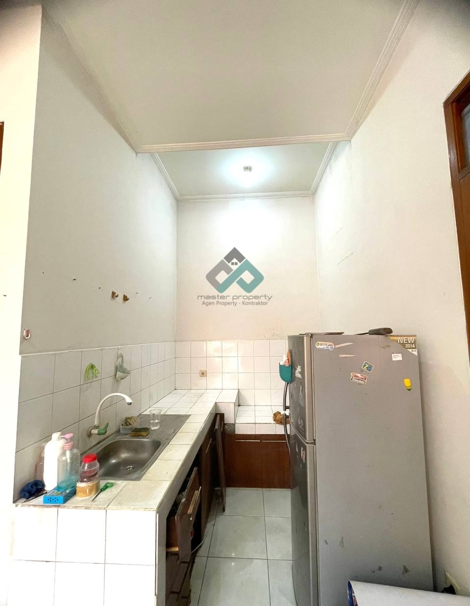 Rumah dijual cepat di Komplek Antapani Kota Bandung strategis