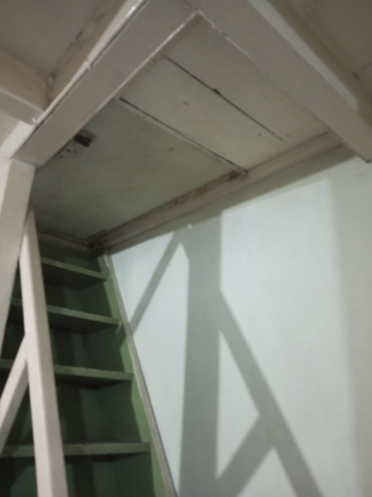 Dijual rumah dan kost dibawah Njop di Petojo Barat, Duri Pulo