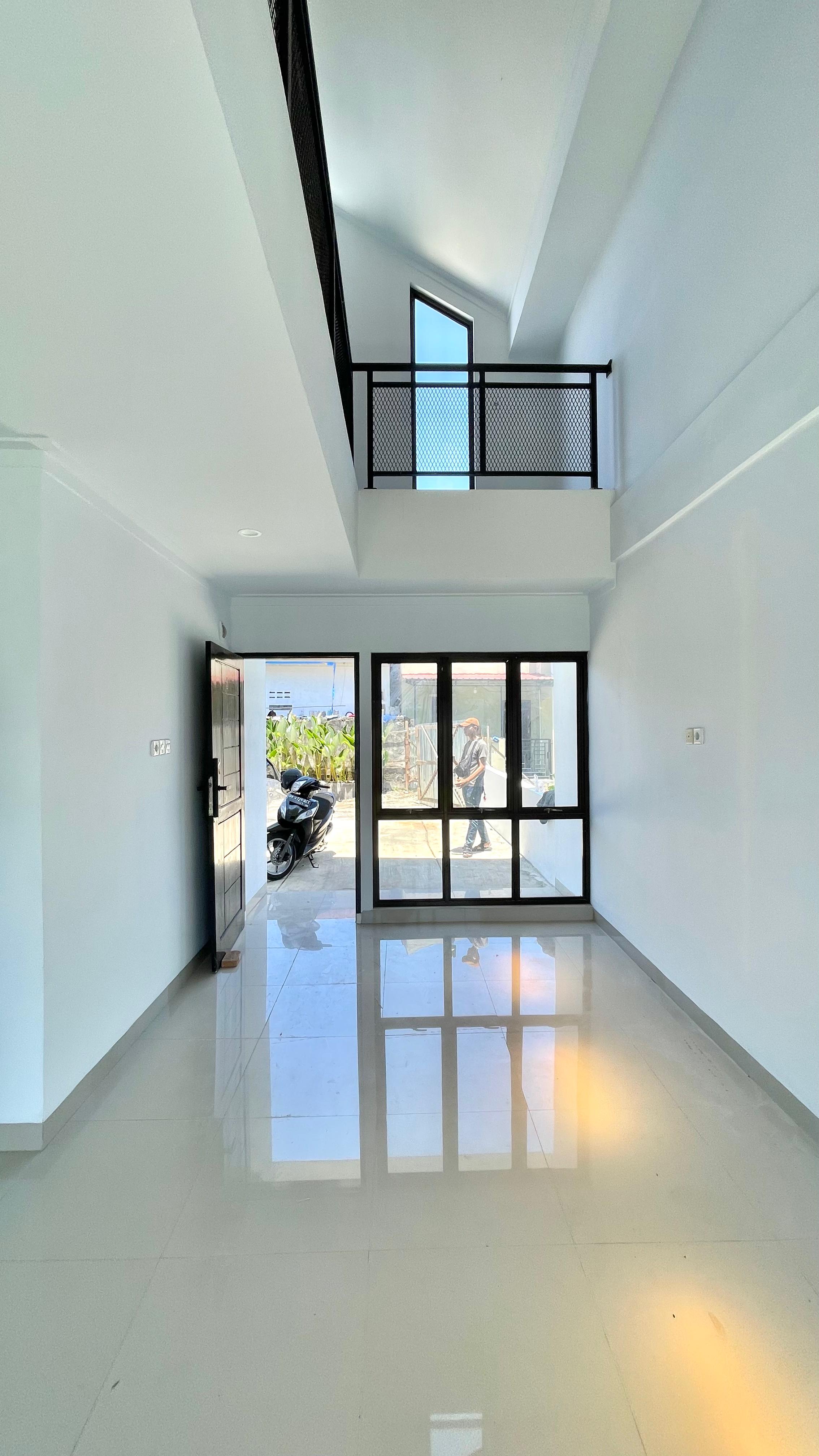 Rumah ready 2 lantai kawasan flamboyan