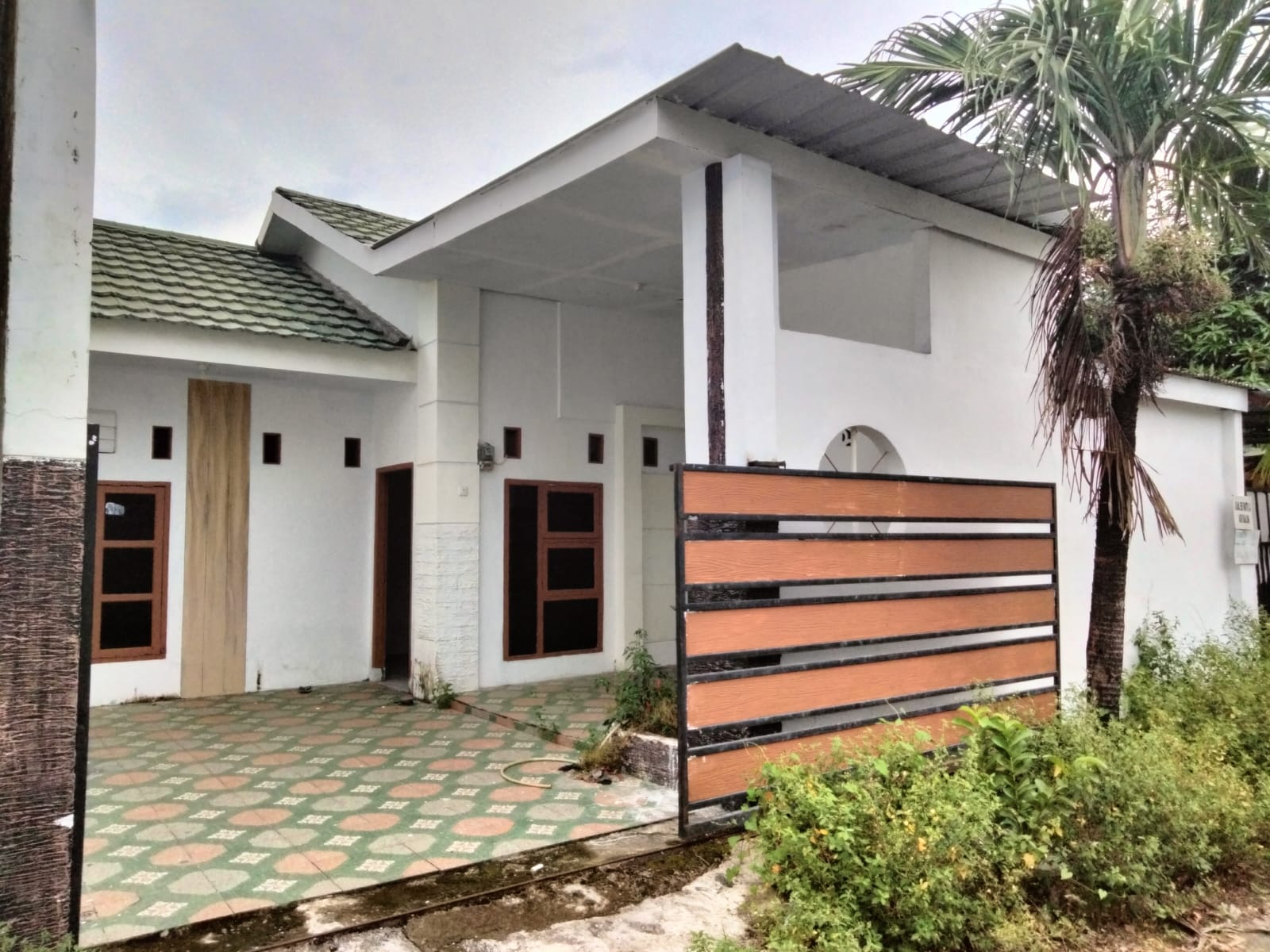 Dijual cepat rumah di Perumahan Hasri Barombong Residence