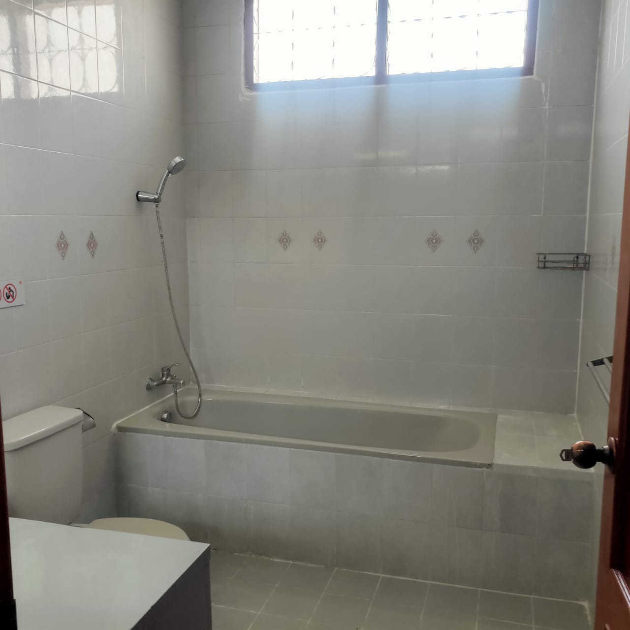 Disewakan rumah komplek mewah di Pejaten Barat, Pasar Minggu