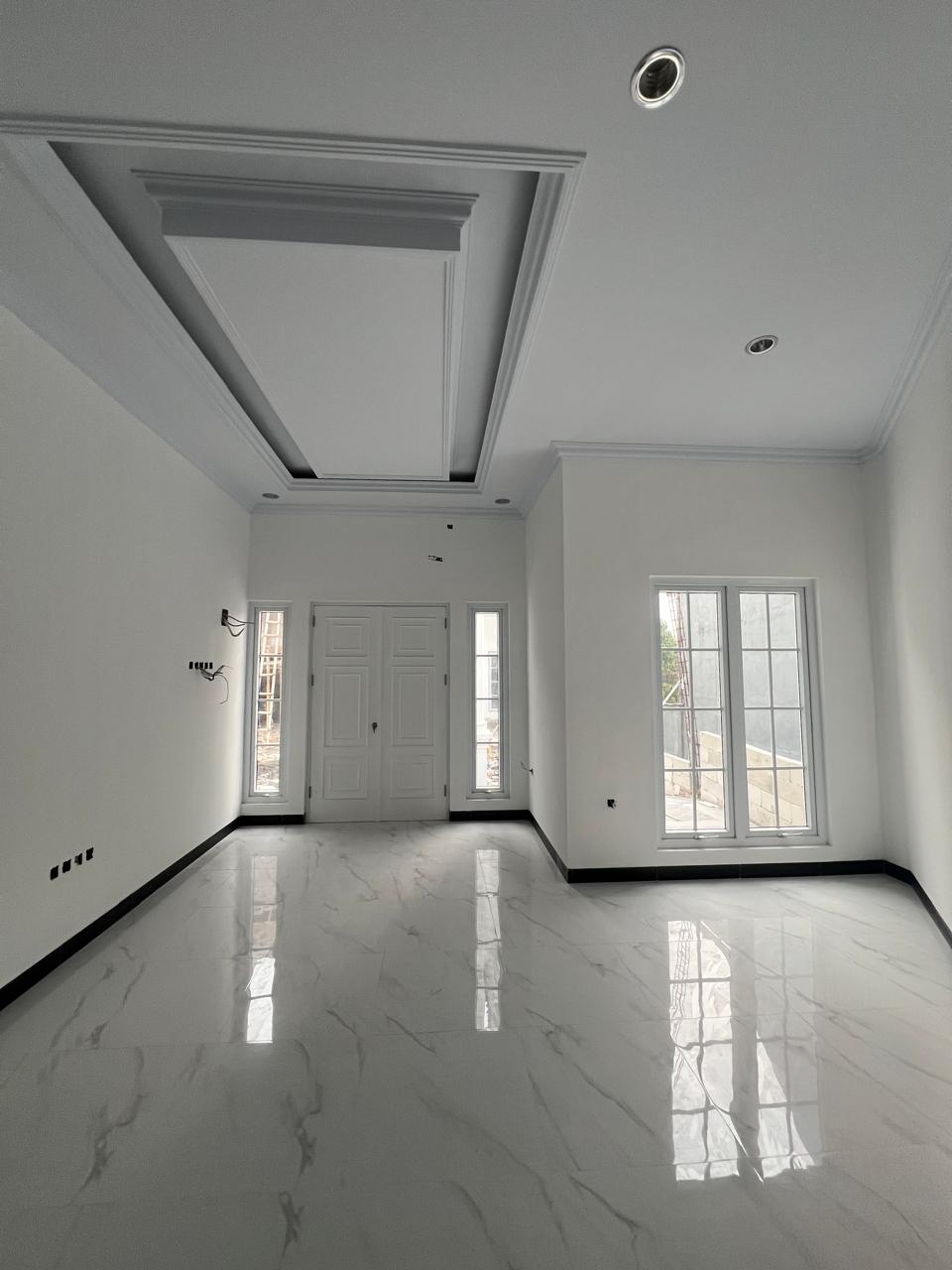 Dijual rumah cluster baru klasik di Kelapa Dua Wetan, Ciracas