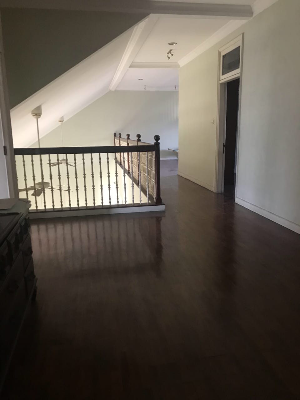 Dijual murah Rumah Luas di Lebak Bulus, Cilandak Jakarta Selatan