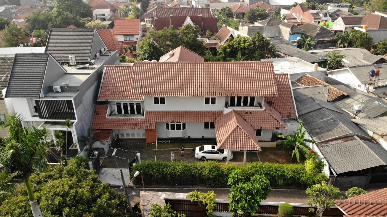 Dijual murah Rumah Luas di Lebak Bulus, Cilandak Jakarta Selatan