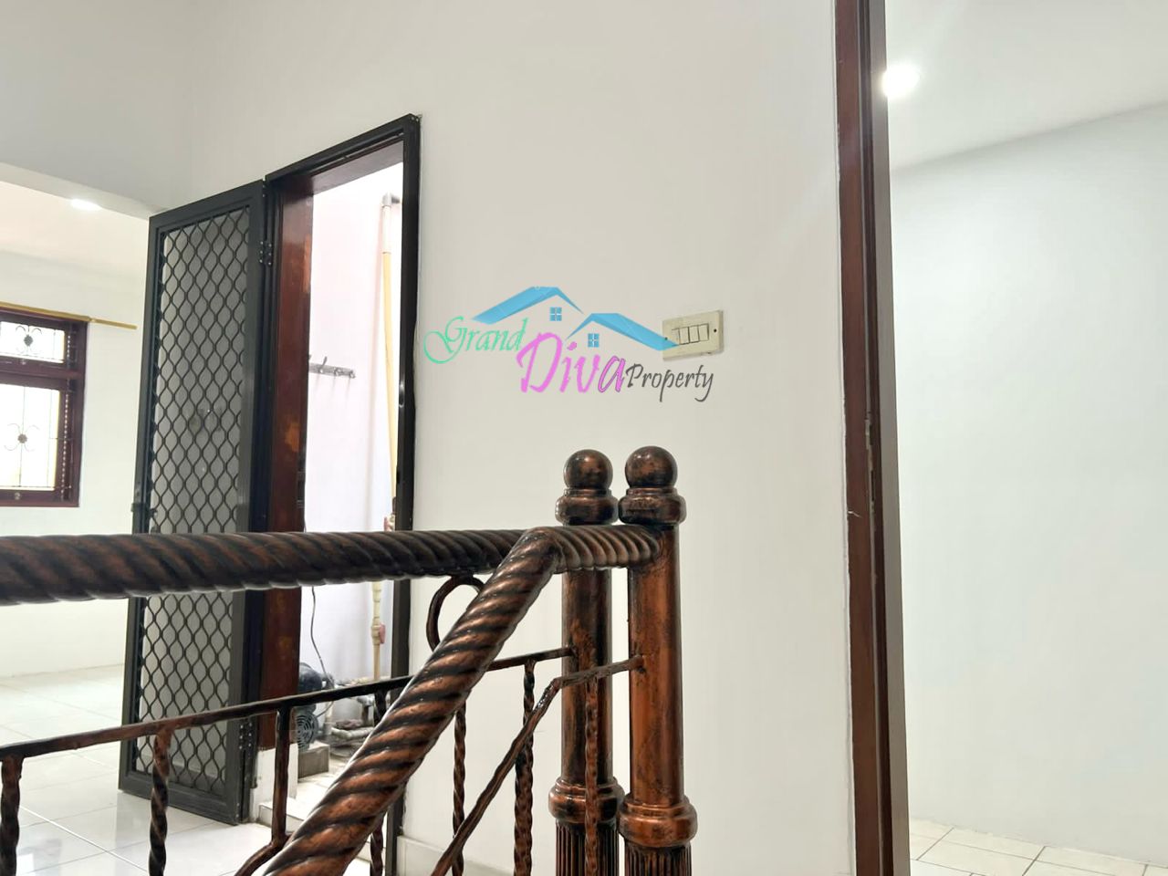 RUMAH BARU RENOVASI DI PERUMAHAN TAMAN GALAXY JL. PULOSIRIH
