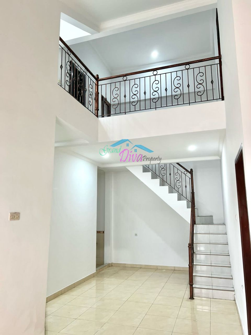 RUMAH BARU RENOVASI DI PERUMAHAN TAMAN GALAXY JL. PULOSIRIH