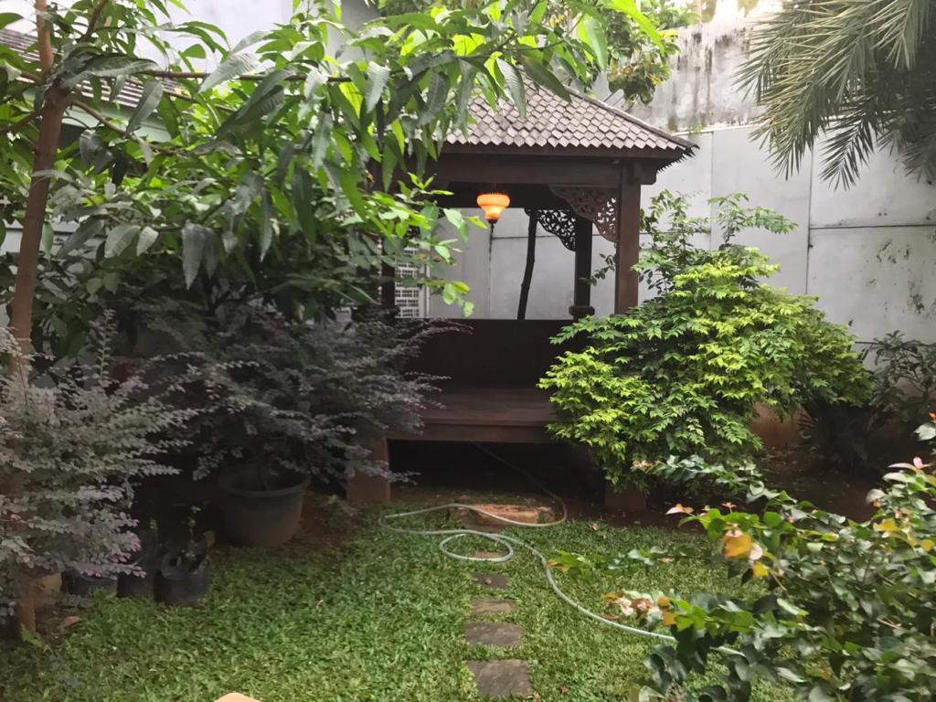 Dijual rumah mewah di Lebak Bulus, Cilandak, Jakarta Selatan