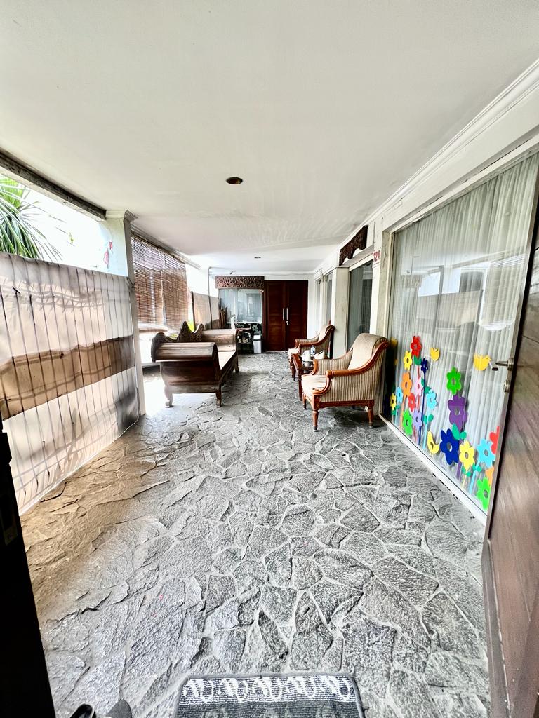 Dijual rumah lama  dan rumah kost 18 kamar di Cilandak