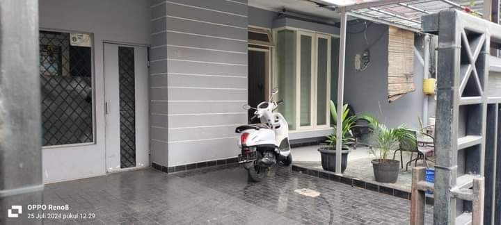Rumah Dalam Komplek Taman Alfa Indah, Joglo, Kembangan