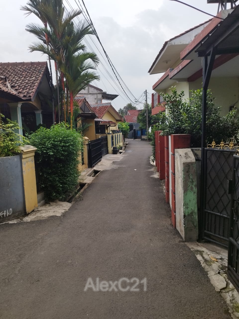 Dijual Rumah 2 Lantai dan Kontrakan 1 Pintu termurah di Ceger