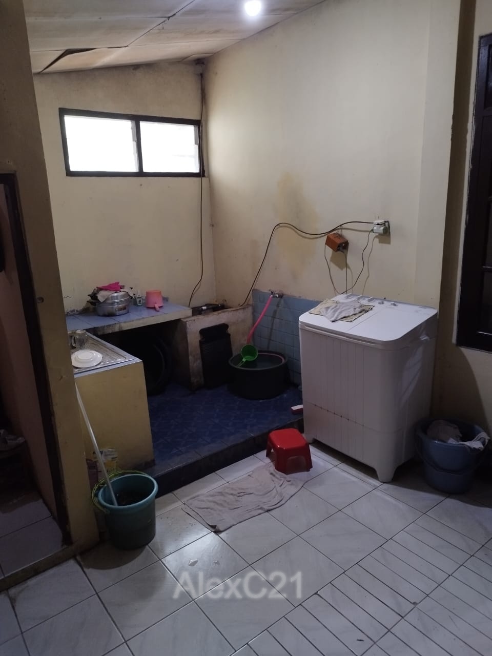 Dijual Rumah 2 Lantai dan Kontrakan 1 Pintu termurah di Ceger