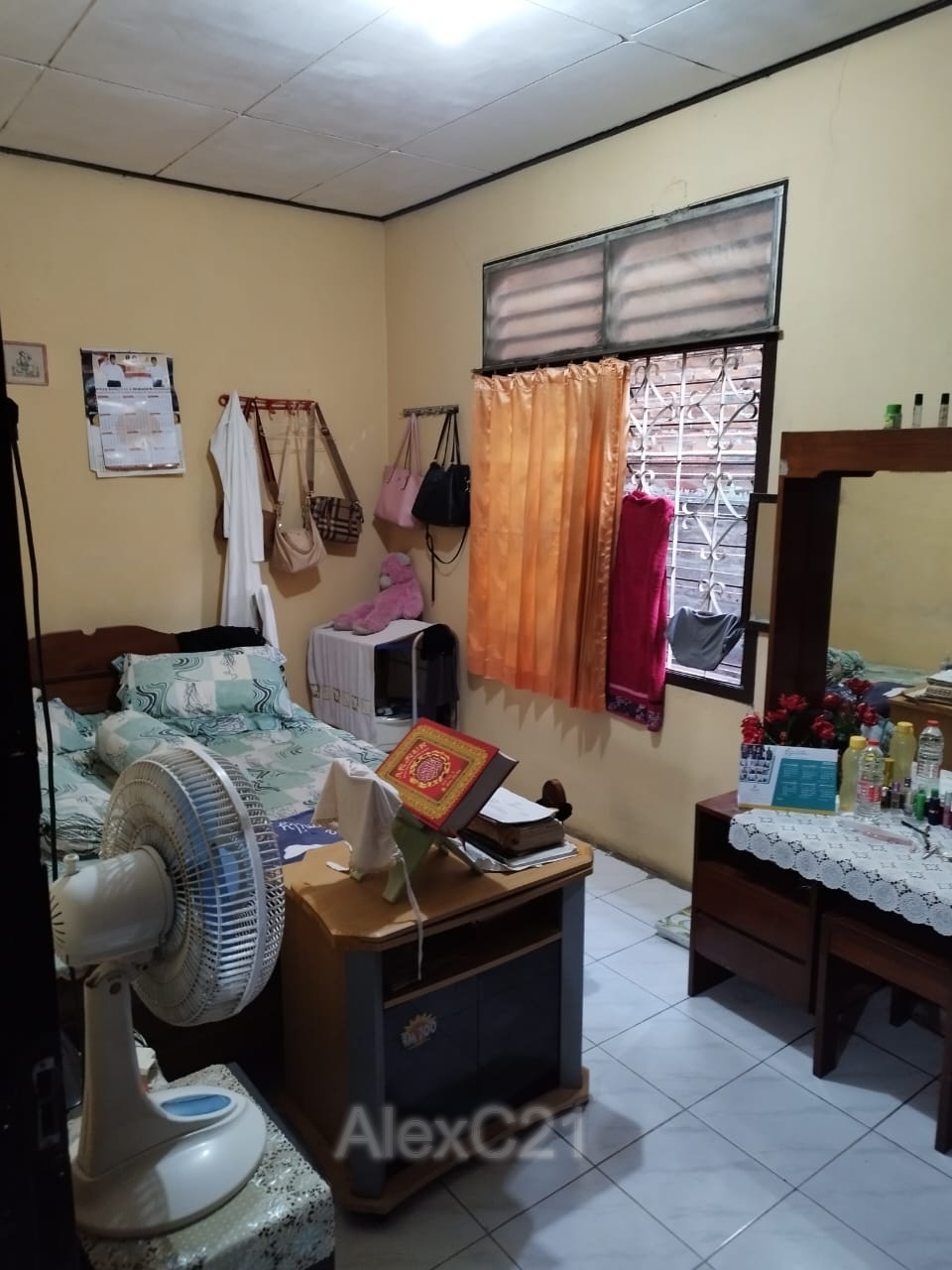 Dijual Rumah 2 Lantai dan Kontrakan 1 Pintu termurah di Ceger